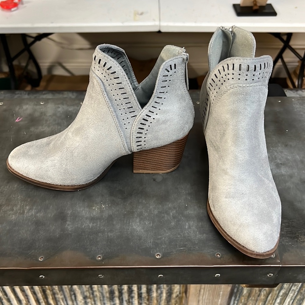 Nature Breeze Suede Ankle Boots